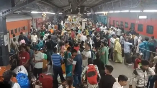 new delhi railway station