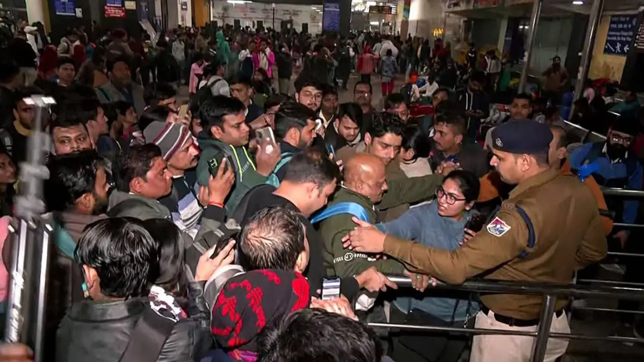 New Delhi Railway Station platform tickets sale stopped