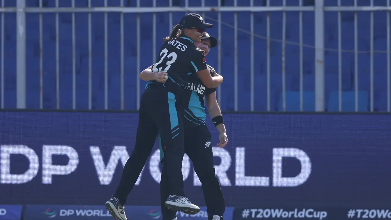 New Zealand increase pressure on India with thumping win over Sri Lanka New Zealand increase pressure on India with thumping win over Sri Lanka