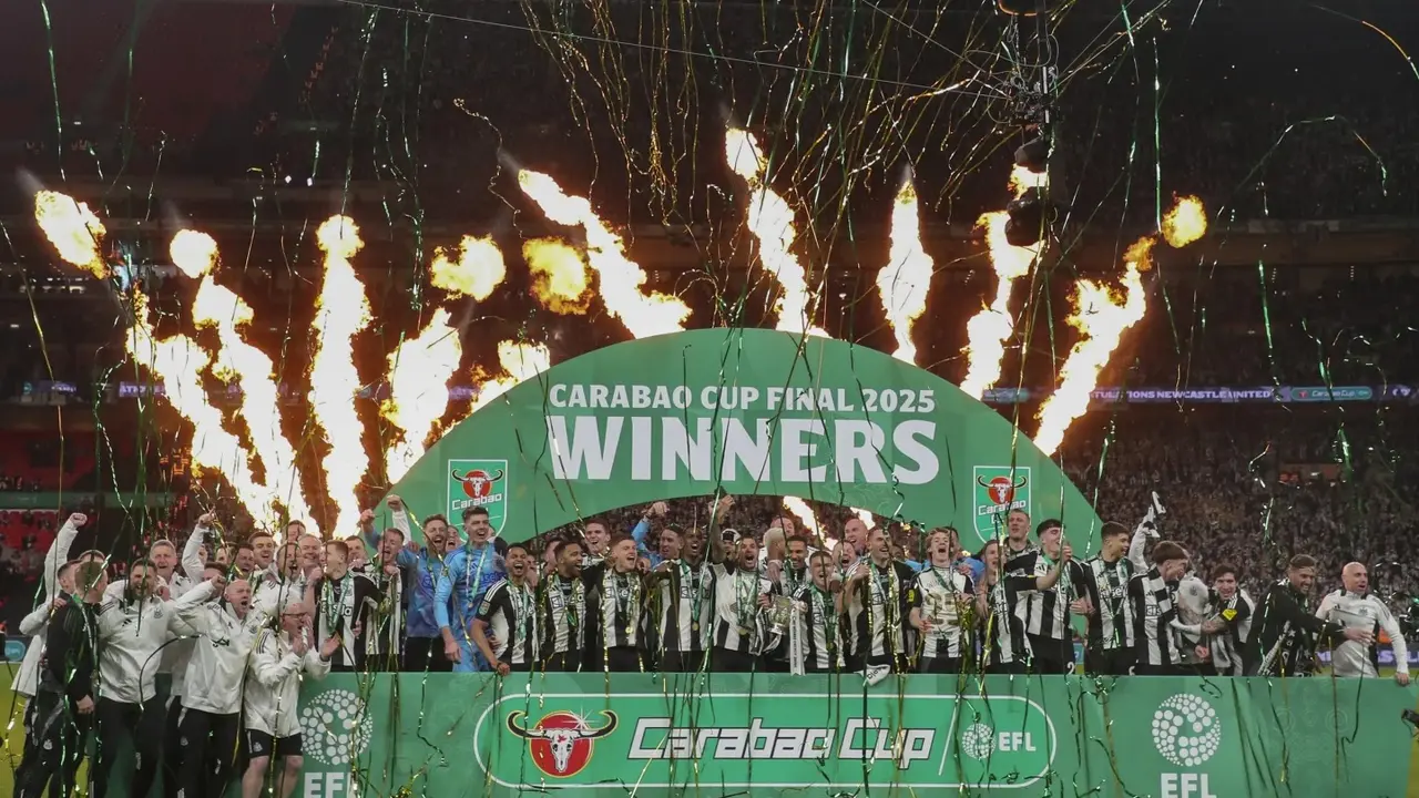 'We Are The Champions': Newcastle Lift The Carabao Cup As They Win A Trophy After 70 Years, Thrash Liverpool In 2-1 Win Newcastle United players celebrate Carabao Cup win.