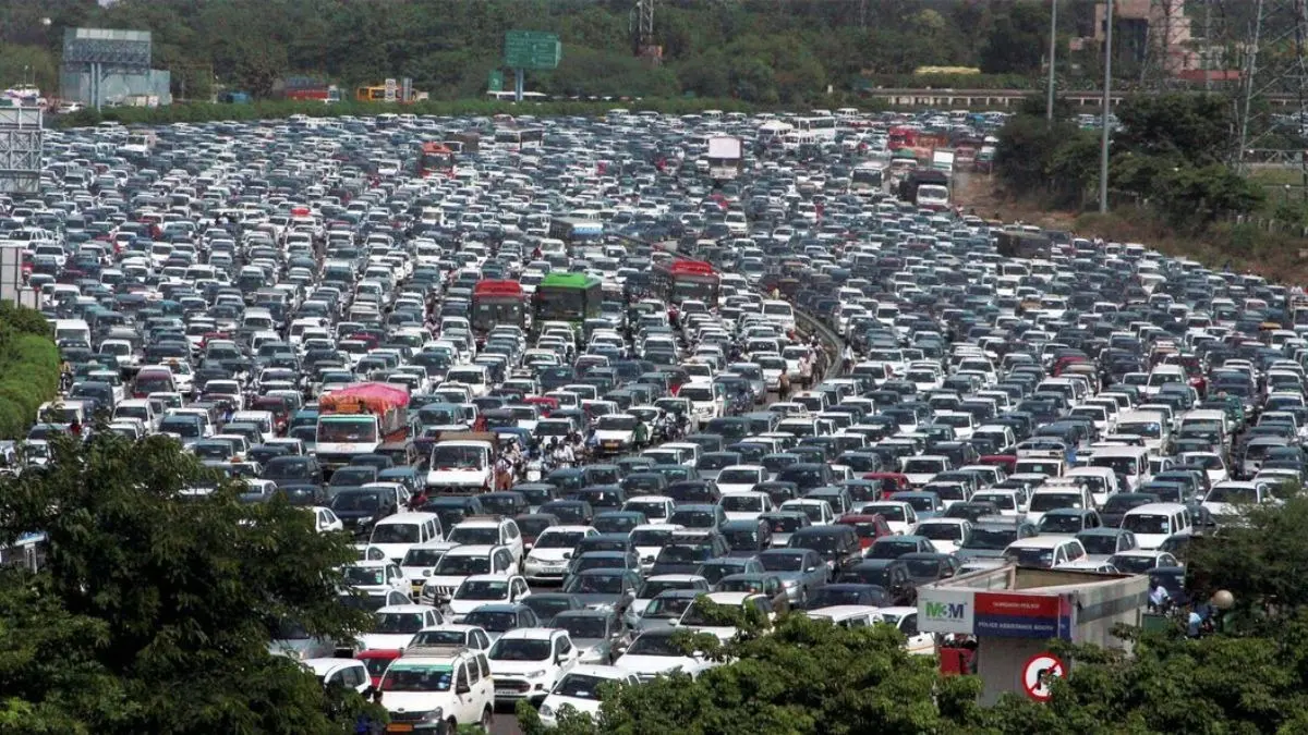 NHAI Pulls Up Lawyer Over 'Why Leave Early' Remark After 3 Die in Traffic Jam, Issues Show Cause Notice