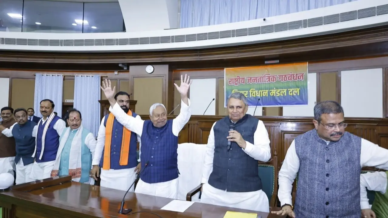 nitish kumar on elected as nda legislative leaderder