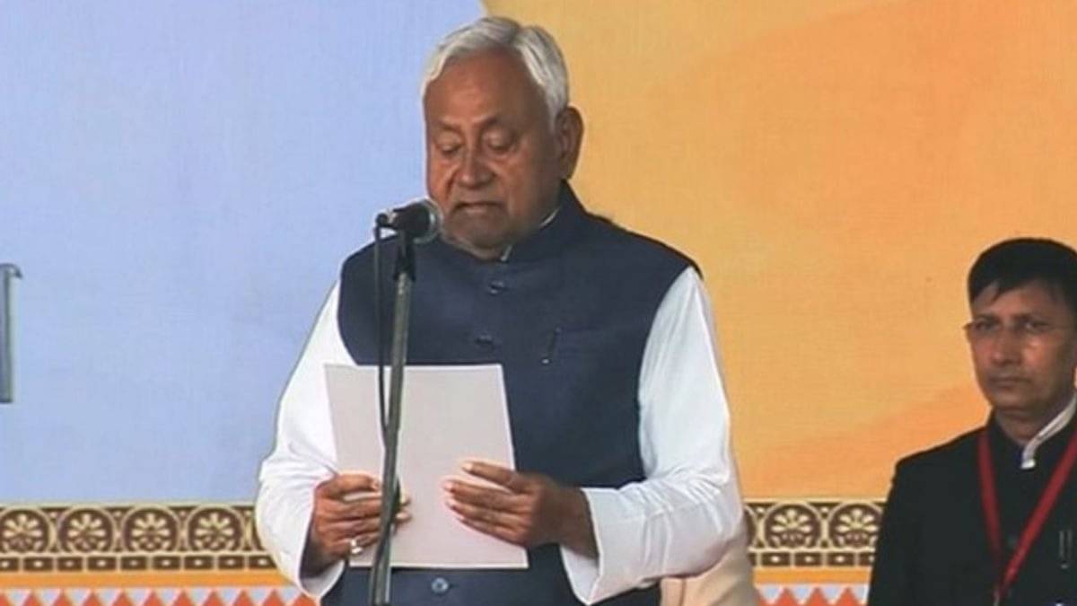 Nitish Kumar takes oath as Bihar Chief Minister for 10th time at Gandhi Maidan Patna on November 20, 2025