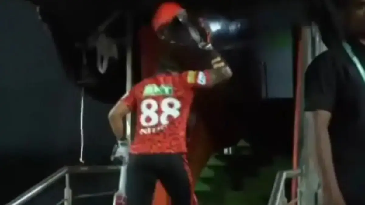 'Furious' Nitish Kumar Reddy Vents Anger, Smashes Helmet After Poor Show For SRH vs LSG In IPL 2025 | WATCH VIDEO NKR Vents Frustration