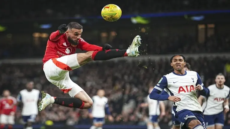 Tottenham Hotspur vs Manchester United Live Streaming: When And Where To Watch Premier League Live In India? Noussair Mazraoui in action
