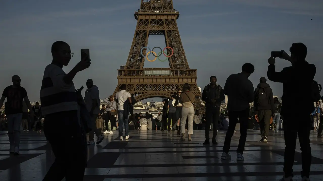 Olympic Rings to Become Permanent Feature on Eiffel Tower, Mayor AnnouncesOlympic Rings to Become Permanent Feature on Eiffel Tower, Mayor Announces