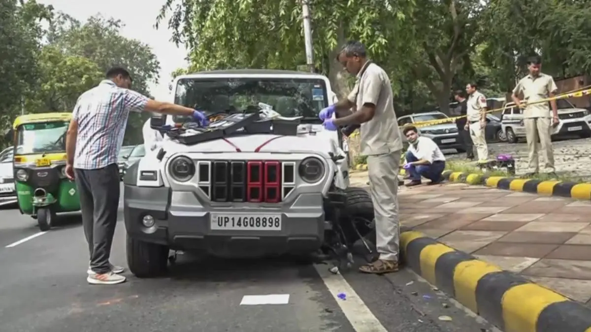 Delhi Horror: Speeding Thar SUV Kills One Near 11 Murti, Injures Another; Liquor Found, Driver Detained One dead, 1 injured in road accident near Gyarah Murti; driver detained