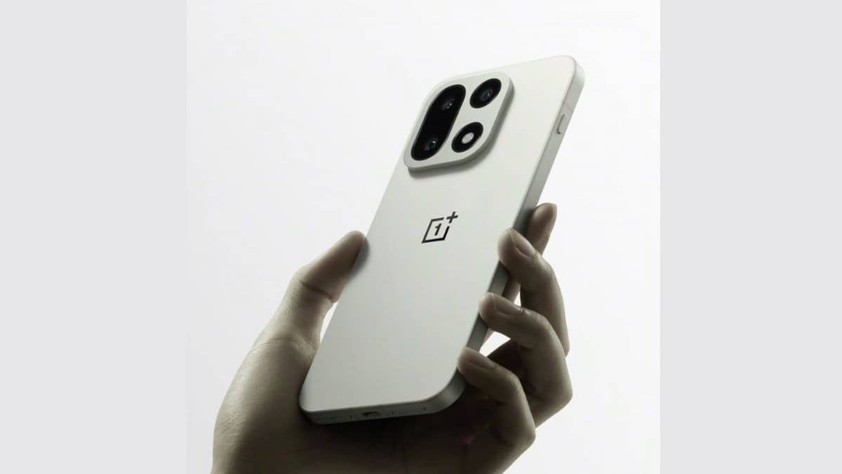 OnePlus 15 की कीमत धड़ाम से गिरी, अब मिल रहा बस इतनी कीमत में, जानिए ये सुपर हिट ऑफर