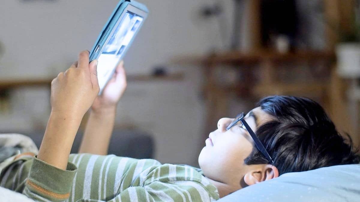 MP Bhopal Online gaming addiction class 8 student Suicide