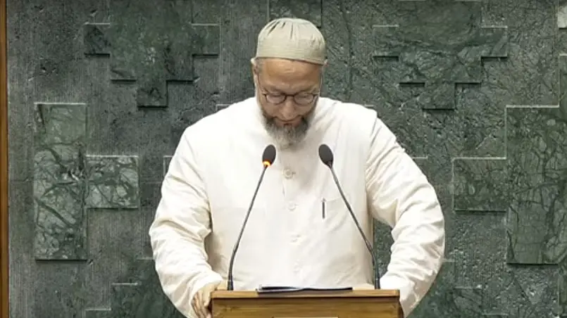 AIMIM Chief Owaisi Ends His Oath With 'Jai Palestine' Chant in Lok Sabha, Causes Uproar