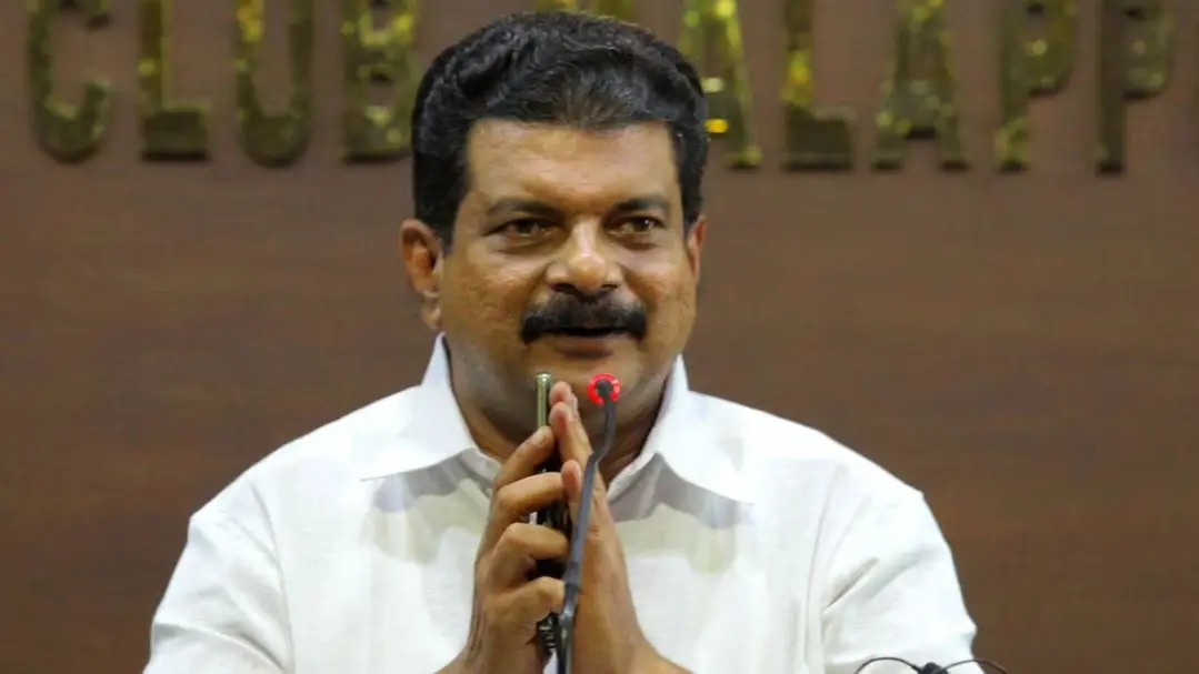 वामपंथी नेताओं को धमकाने के आरोप में तृणमूल के प्रदेश संयोजक पी वी अनवर के खिलाफ मामला दर्ज P V Anwar