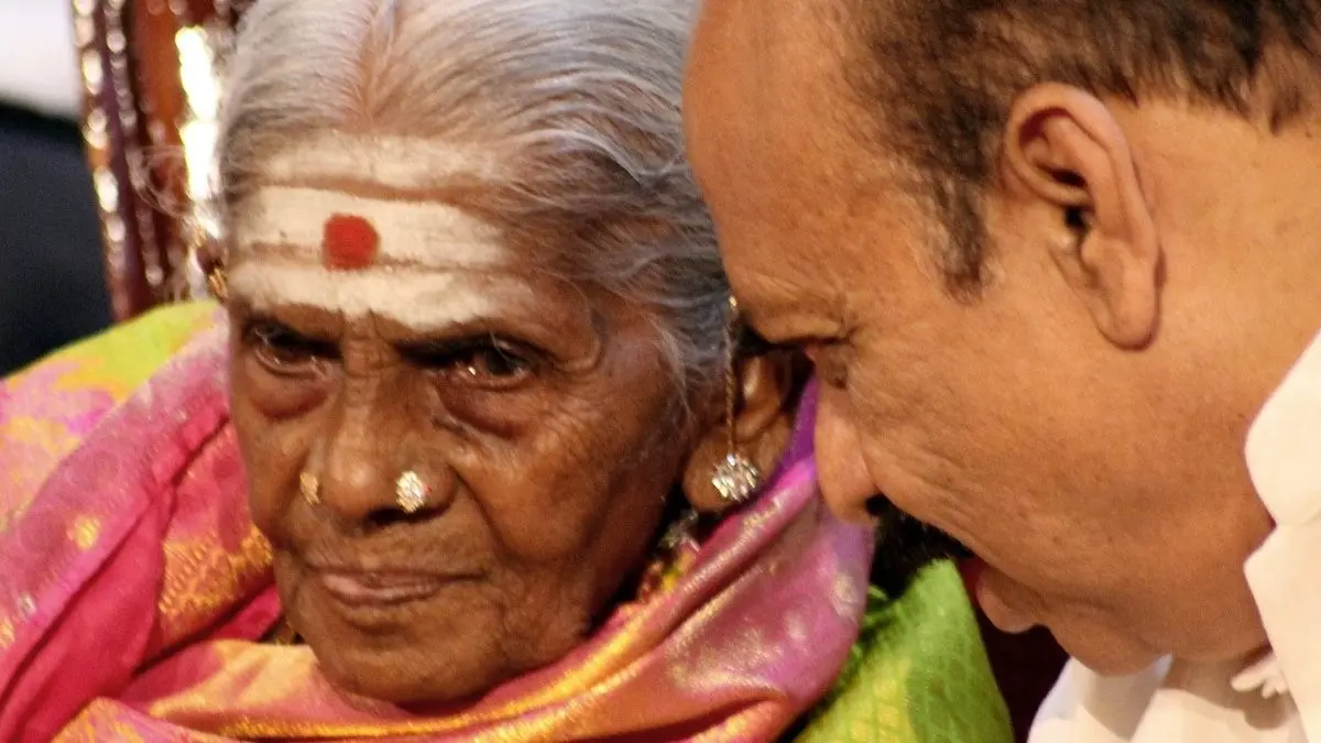Padma Shri Saalumarada Thimmakka Passes Away at 114: Green Crusader Who Planted Over 8,000 Trees Padma Shri awardee Saalumarada Thimmakka dies at 114, known for planting thousands of trees