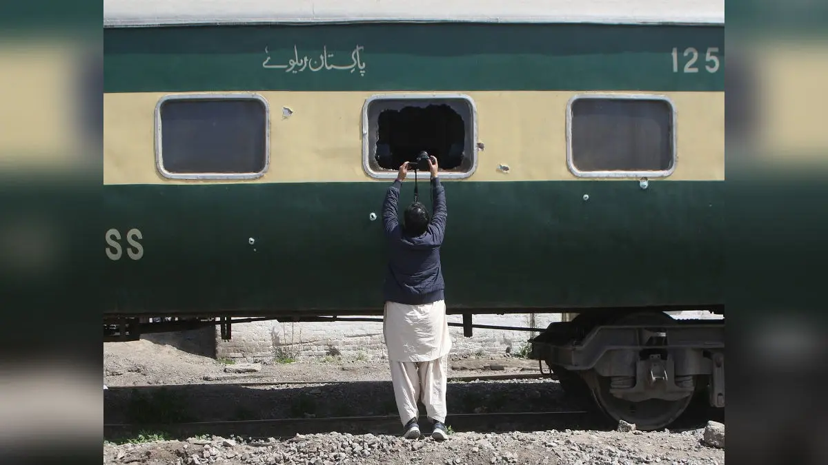 Pakistan: Jaffar Express Targeted Again In Bolan Pass, Passengers Unharmed
