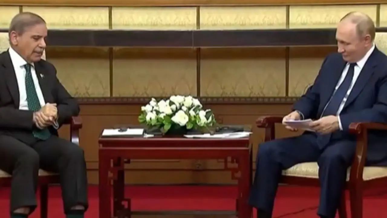 Here’s What Pakistan PM Shehbaz Sharif Told Putin on 'Russia-India' Relations — All You Need to Know Pakistan PM Shehbaz Sharif Says ‘We Respect Russia-India Ties’ in Meeting With Putin at SCO Summi