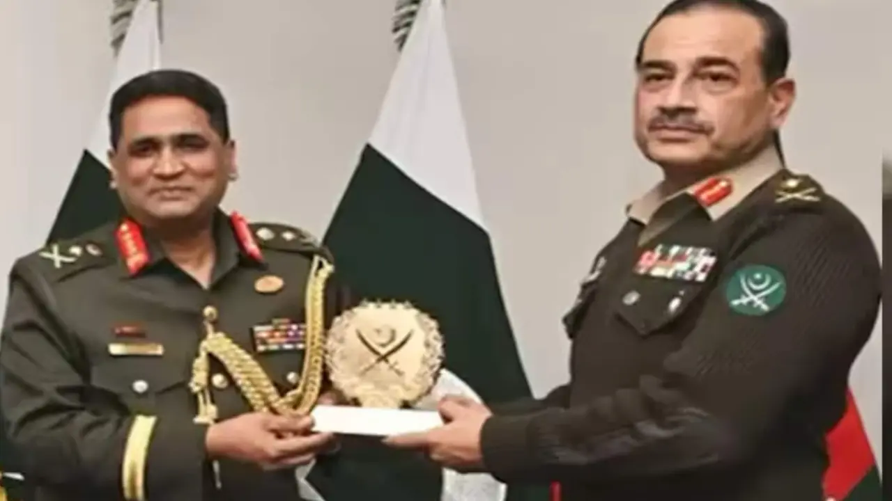 Pakistan's ISI Sends High-Level Delegation to Bangladesh Amid Rising Attacks on Hindus, India 'To Keep an Eye' Pakistan's ISI Sends High-Level Delegation to Bangladesh Amid Rising Attacks on Hindus, India 'To Keep an Eye'