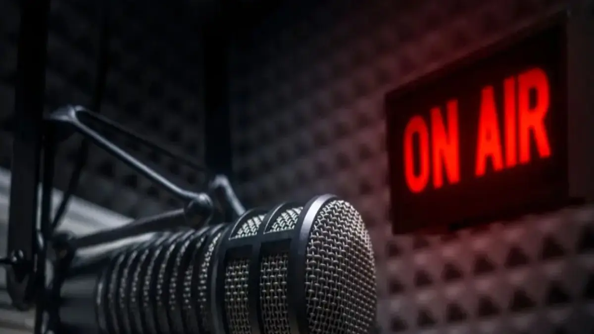 Pakistan Tunes Out Logic, Bans Indian Songs on FM Radio StationsPakistan Tunes Out Logic, Bans Indian Songs on FM Radio Stations