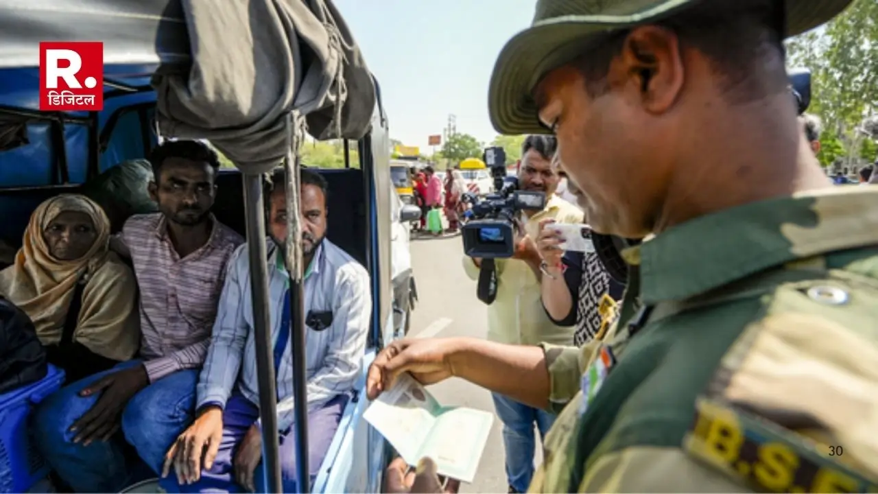 Pakistani leaving india.