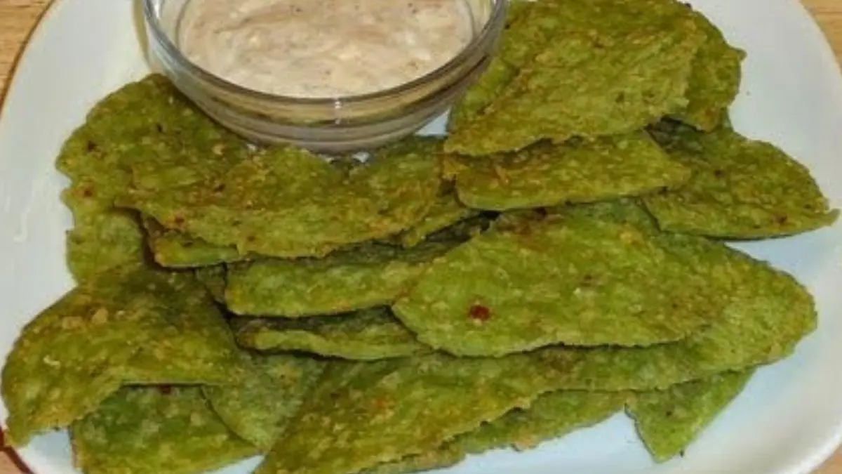 Spinach Chips Recipe: घर पर कम तेल में बनाएं पालक मल्टीग्रेन चिप्स, भूल जाएंगे बाजार के स्वादिष्ट चिप्स, फटाफट नोट कर लें तरीका palak multigrain chips recipe