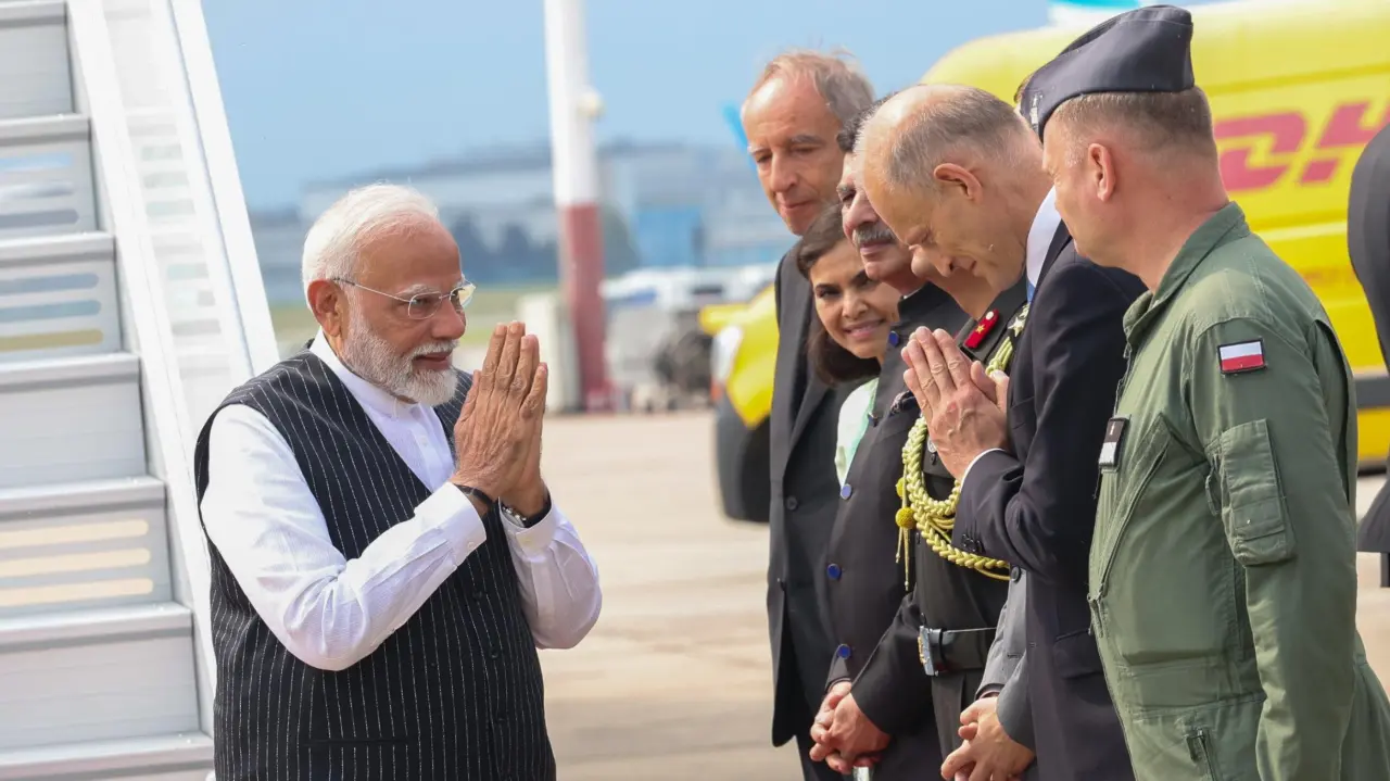 पोलैंड की धरती पर पीएम मोदी का स्वागत