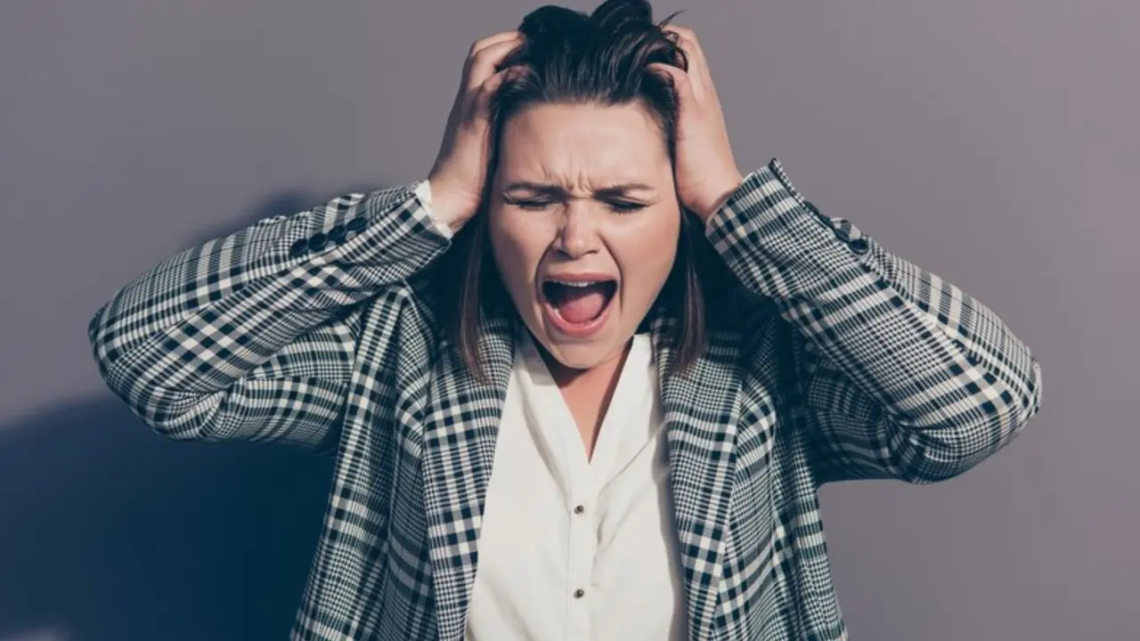 सांसों का तेज होना, शरीर का कंपकंपाना.. इस अटैक के हैं लक्षण, न करें इग्नोर; वरना बिगड़ सकती है हालत