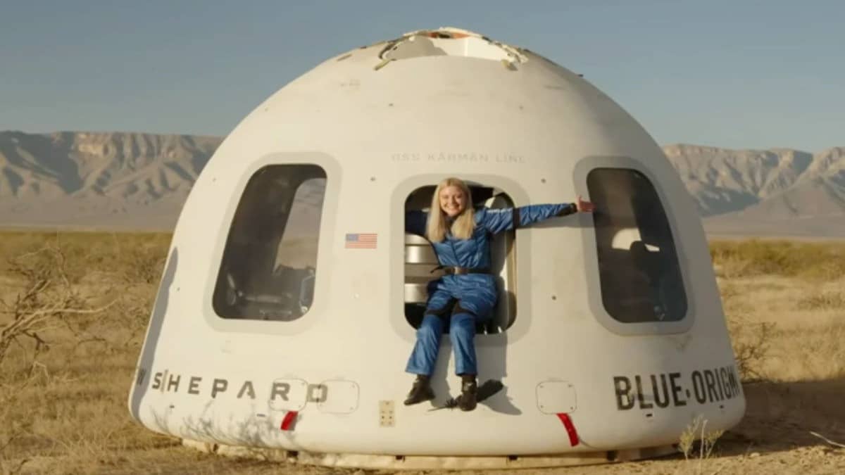 Paraplegic Engineer Becomes the First Wheelchair User to Blast Into Space