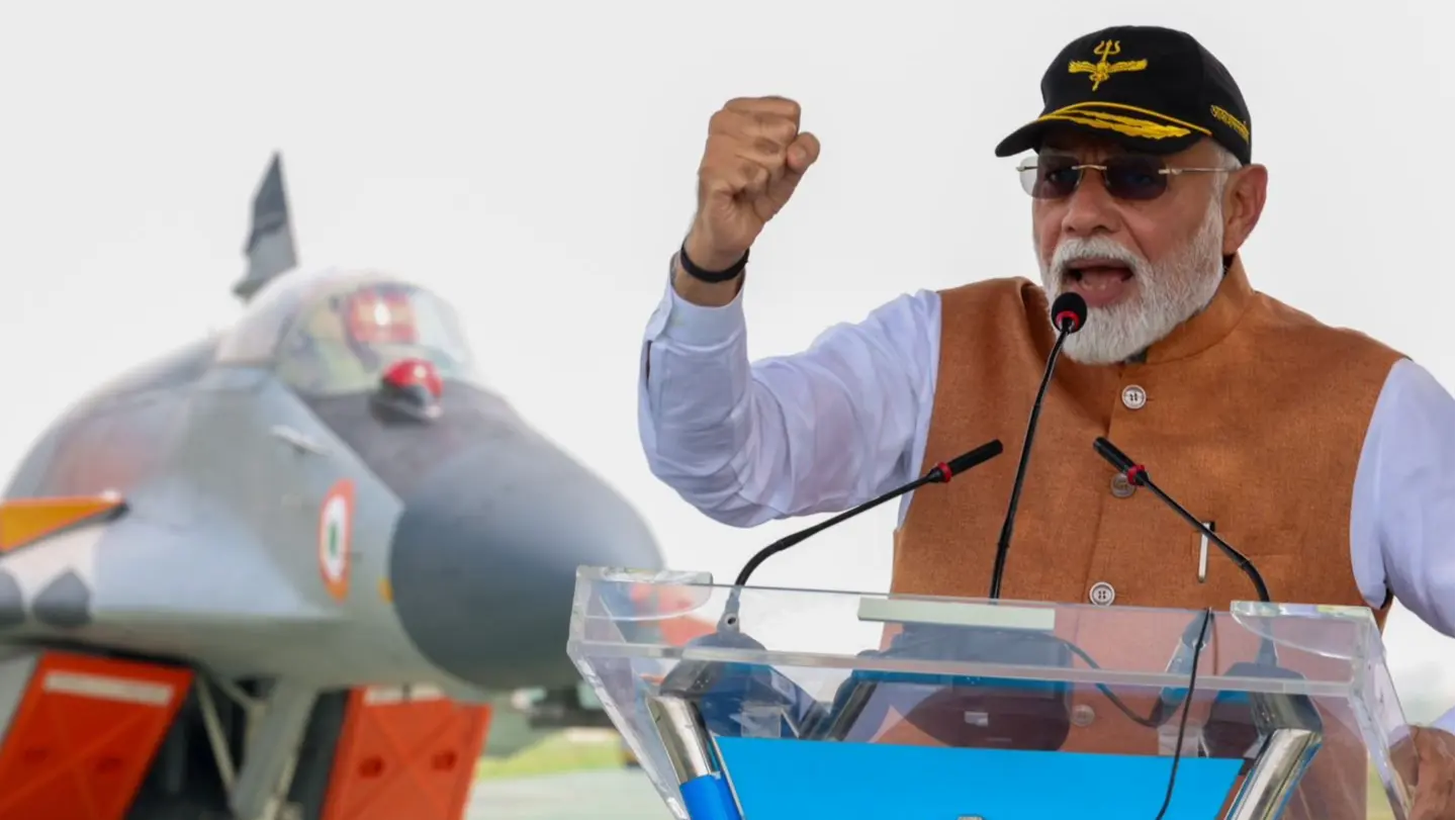 प्रधानमंत्री नरेंद्र