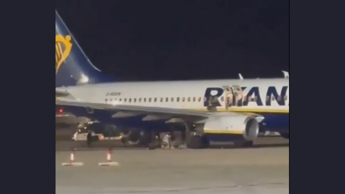 Passengers Jump from Plane Wing After Fire Alert