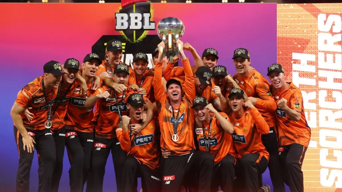 Perth Scorchers celebrating after winning BBL 15