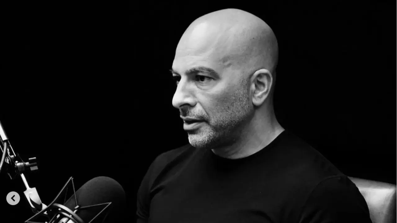 Attia explained that one of the key factors in aging well is preserving mitochondrial function, the energy powerhouses of our cells.