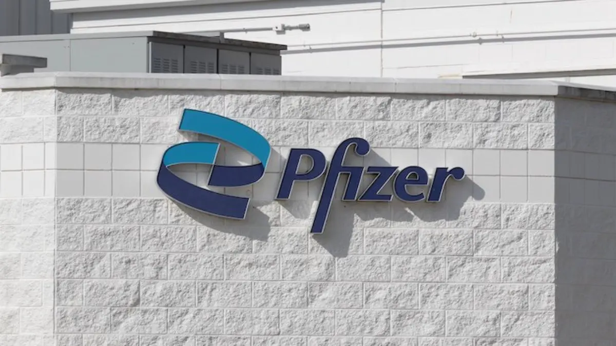 Pfizer Discontinues Trial Of Its Daily Weight Loss Treatment Pill. Here's Why! Pfizer decided to abort the clinical trial of its daily weight loss pill 'Danuglipron' after one patient in a trial showed signs of liver damage, likely to be caused by the drug.