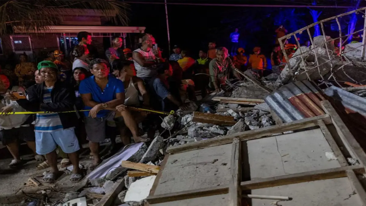 Philippines Hit by Twin Quakes, Leaving 7 Dead