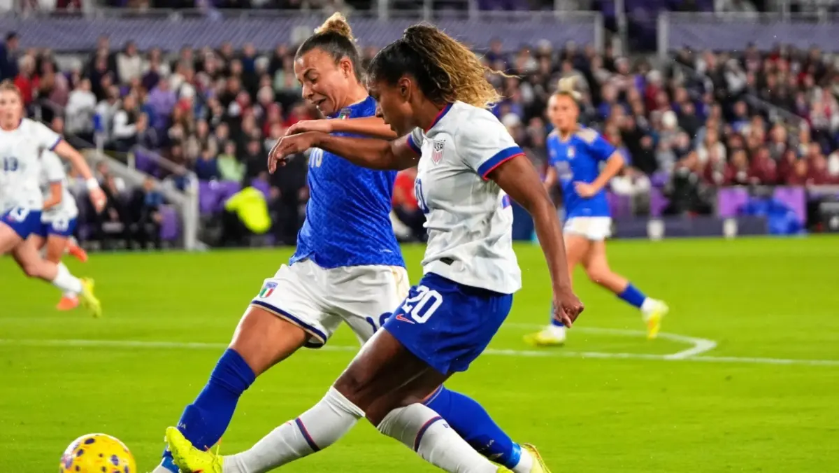 Cat Macario Scores Twice, US Women Beat Italy 3-0 In First Of Two Friendlies Players during the US vs Italy game