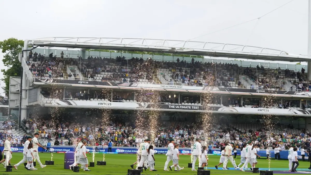 AI Chat Bot Grok Predicts Result Of WTC 2025 Final Betwen India And Australia: 'I’d Lean Slightly Toward...' Players walk into the Lord's Cricket Ground