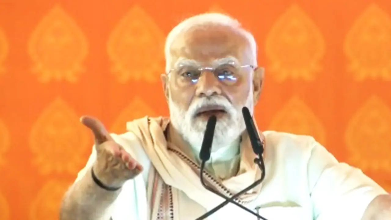 PM Modi Accuses Congress, RJD of Supporting Infiltration For Vote Bank; Says 'It's Modi's Guarantee' To Remove Them