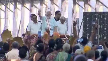 PM Modi Arrives Gujarat, Takes Part in ‘Lakhpati Didi’ Event on International Women’s Day PM Modi Arrives Gujarat, Takes Part in ‘Lakhpati Didi’ Event on International Women’s Day | LIVE