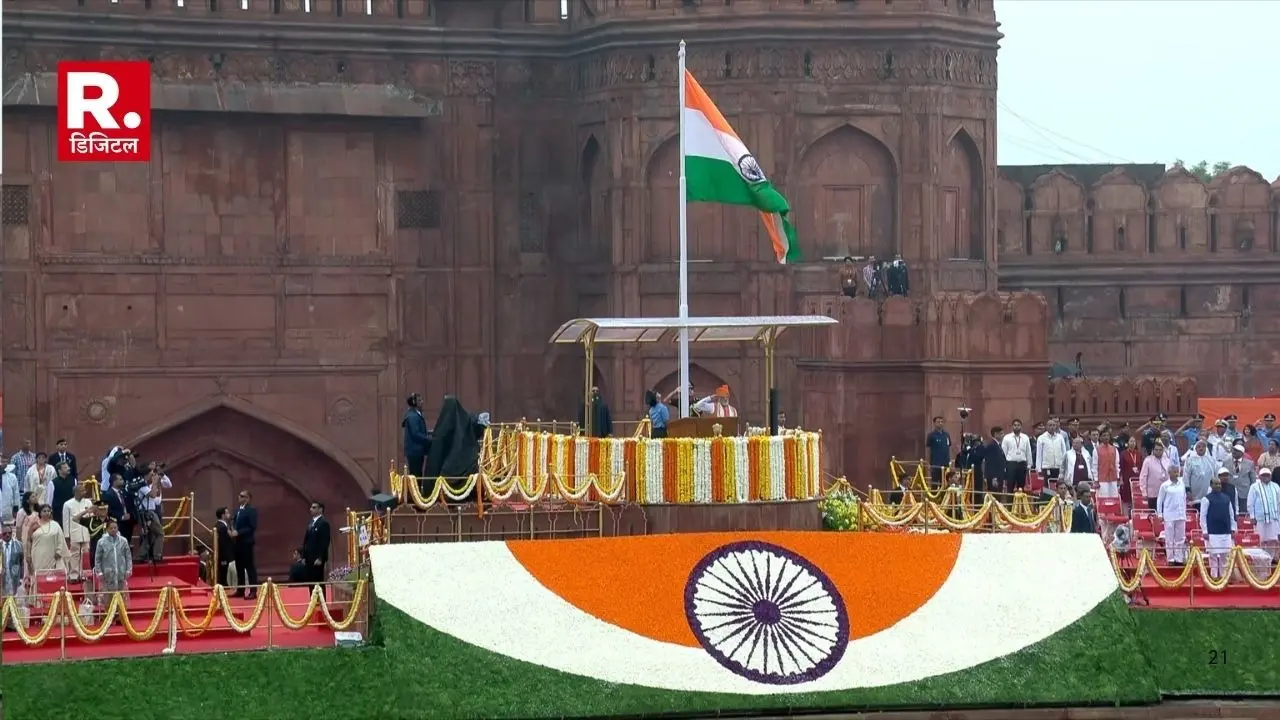 PM Modi Attire on 15th August 2025