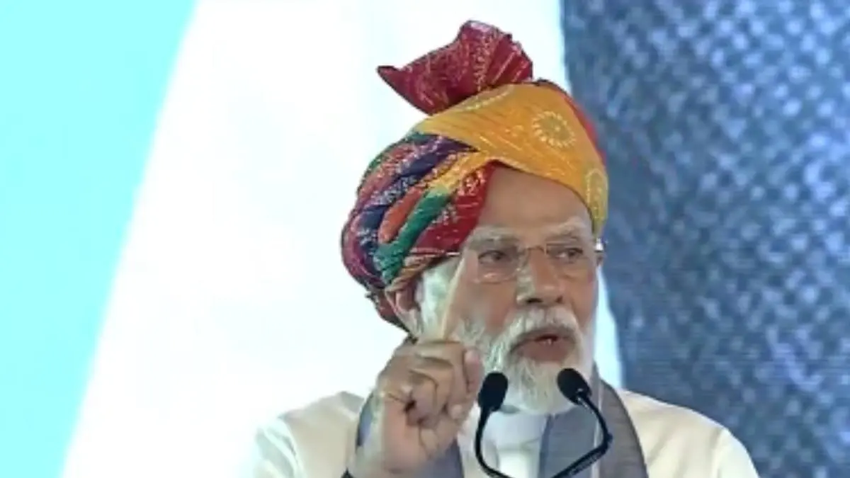 PM Modi Challenges Congress to Appoint Muslim President, Calls WAQF Act Opposition 'Vote Bank Politics' PM Modi Challenges Congress to Appoint Muslim President, Calls WAQF Act Opposition 'Vote Bank Politics'