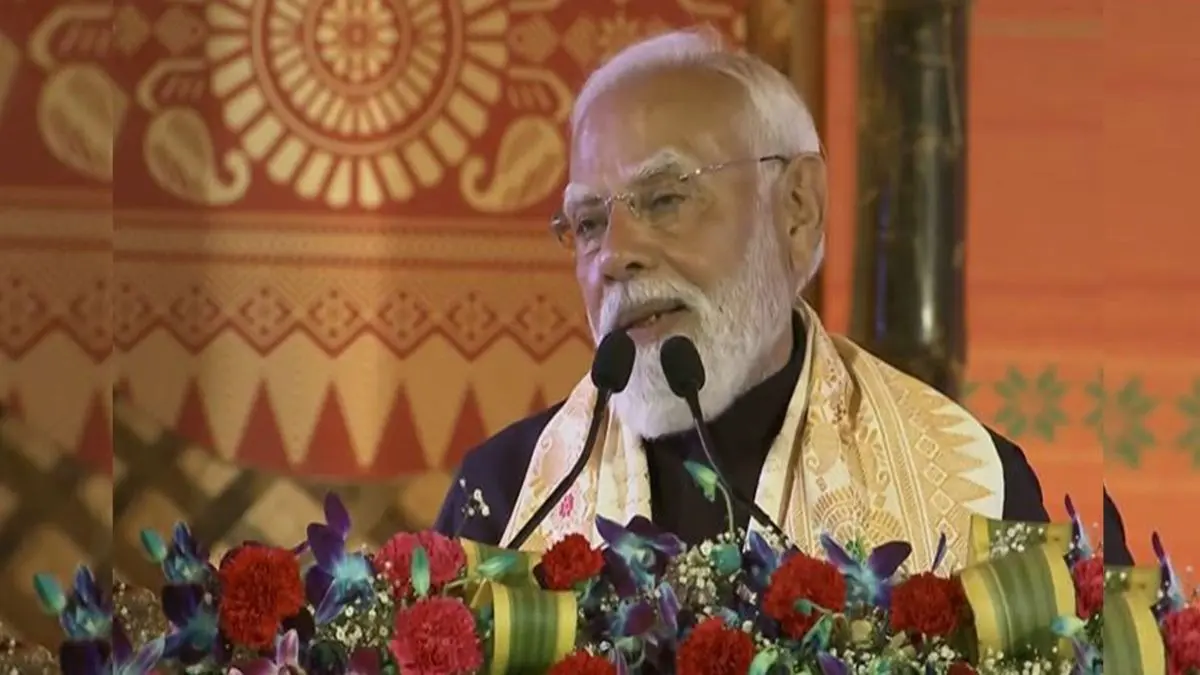 PM Modi Lays Foundation of Kaziranga Elevated Corridor, Flags Off Two Amrit Bharat Trains in Nagaon PM Modi Lays Foundation of Kaziranga Elevated Corridor, Flags Off Two Amrit Bharat Trains in Nagaon