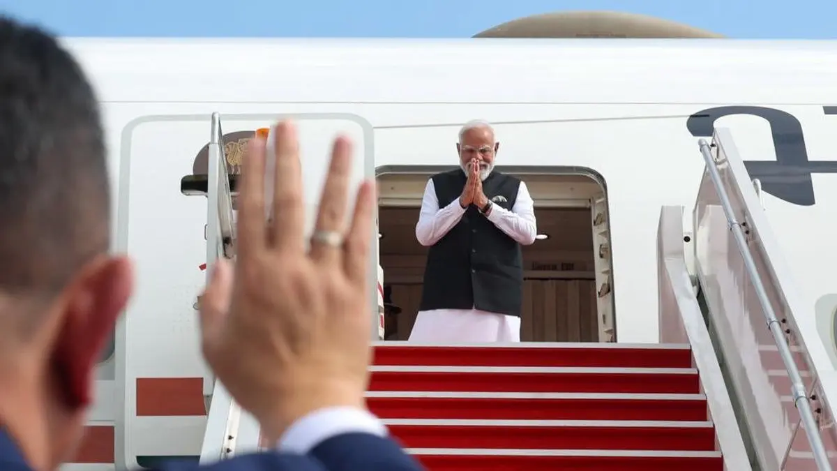PM Modi Departs For India After Concluding Two-Day Malaysia Visit PM Modi in Malaysia