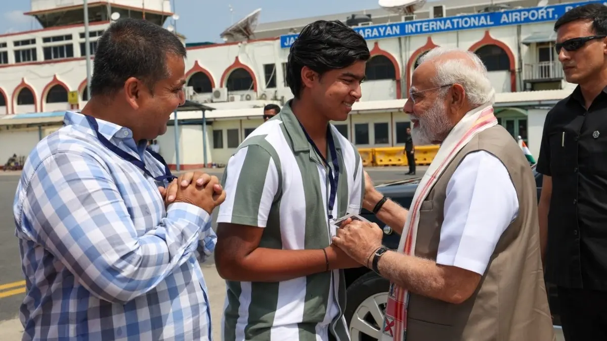 'Admired All Over The Nation': PM Narendra Modi Meets Teenage IPL Sensation Vaibhav Suryavanshi, Praises 14-Year Old Batter On Social Media PM Modi meets Vaibhav Suryavanshi and his family