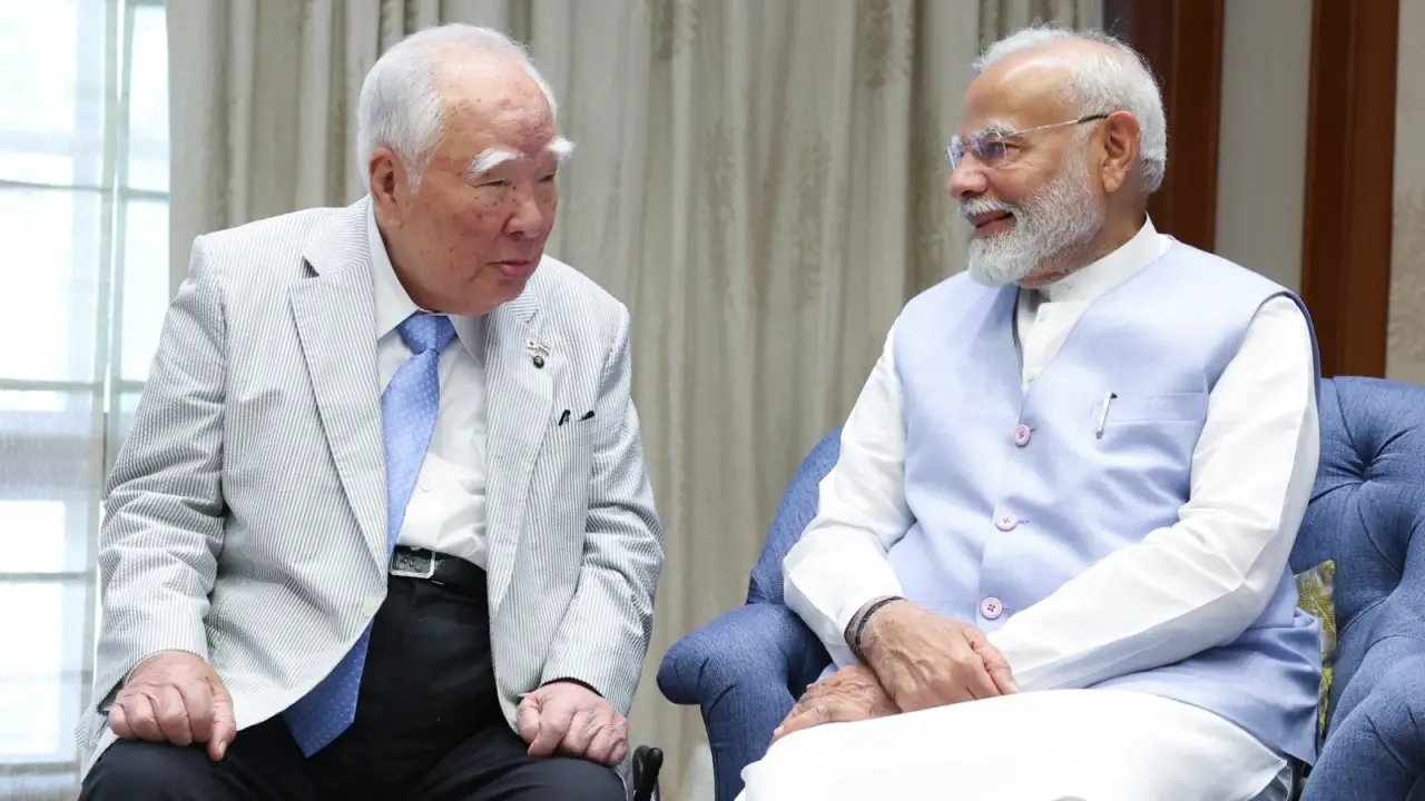 PM Modi Condoles Death of Osamu Suzuki, Hails Him as Legendary Figure in Automotive Industry PM Modi Mourns Loss of Osamu Suzuki, Lauds His Contributions to Indian Automobile Market