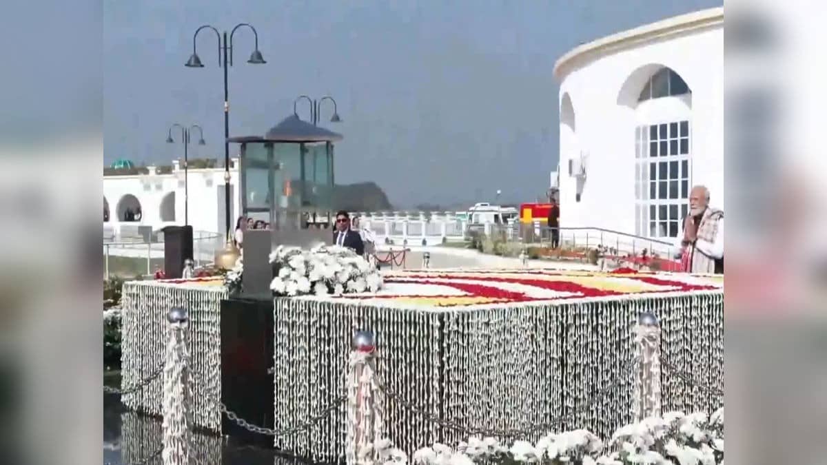 PM Modi Pays Homage To Martyrs Of Assam Movement At Swahid Smarak Kshetra In Guwahati