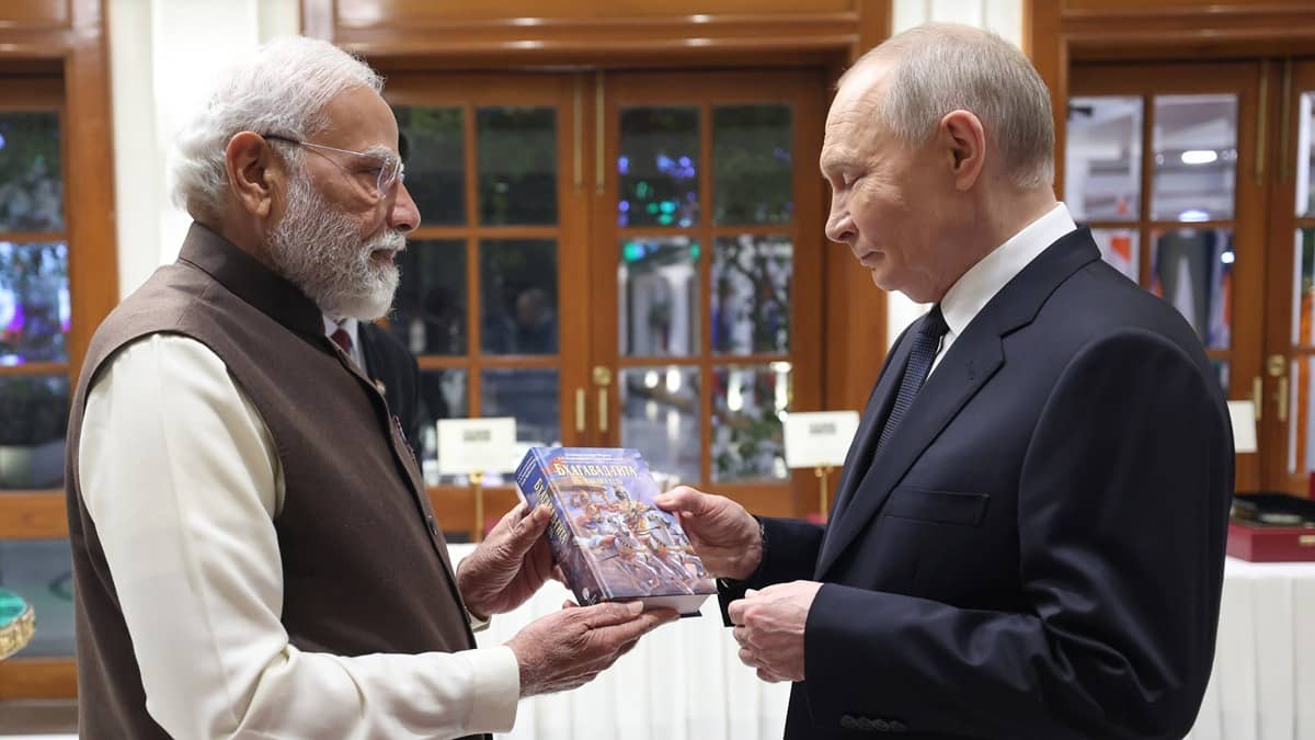 PM Modi Presents Russian-Language Bhagavad Gita To President Putin, Calls It Inspiration For Millions