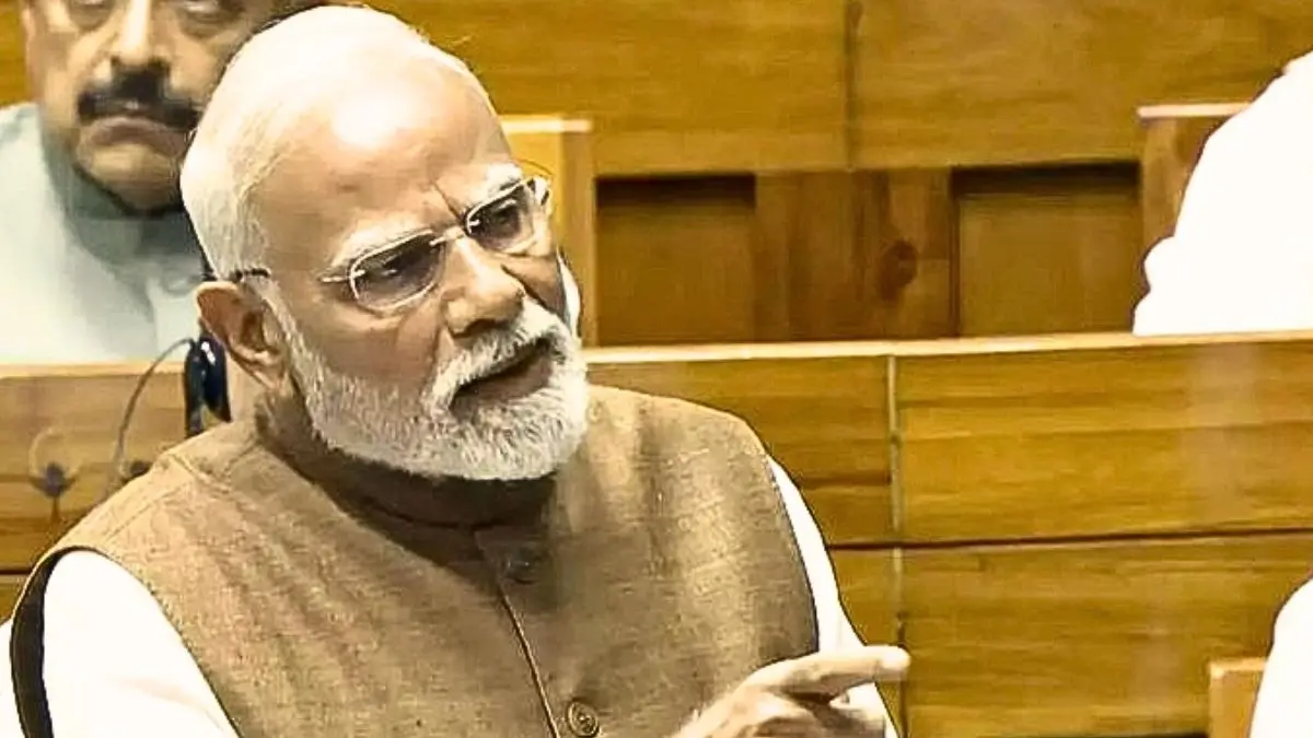 pm modi strong attack opposition