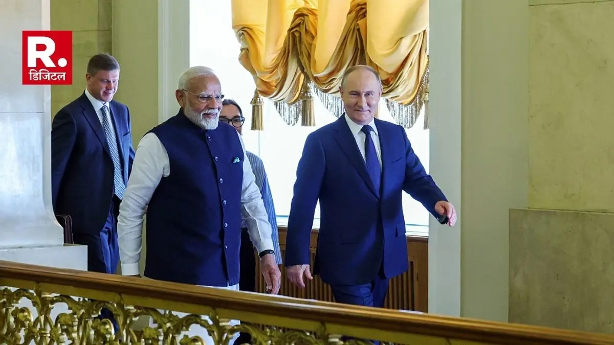 PM Narendra Modi with Russian President Vladimir Putin