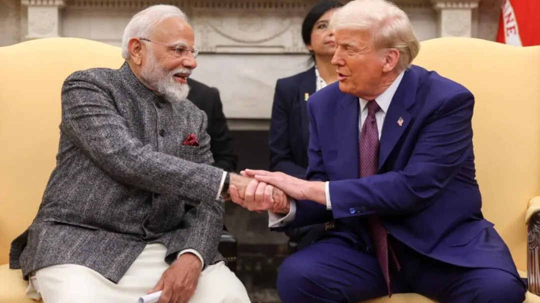 BREAKING: हट सकता है भारत पर थोपा गया 25% एक्सट्रा ट्रैरिफ, पटरी पर अमेरिका के साथ बातचीत, मुख्य आर्थिक सलाहकार नागेश्वर ने किया इशारा PM Modi and Donald Trump