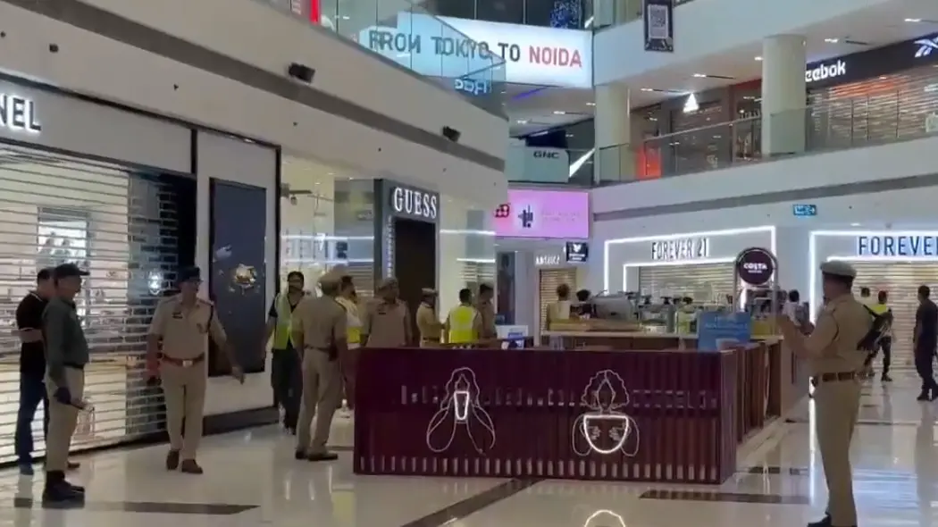 Bomb Threat or Mock Drill At Noida's DLF Mall? Details Here Police carrying out security drill in DLF Mall, Noida