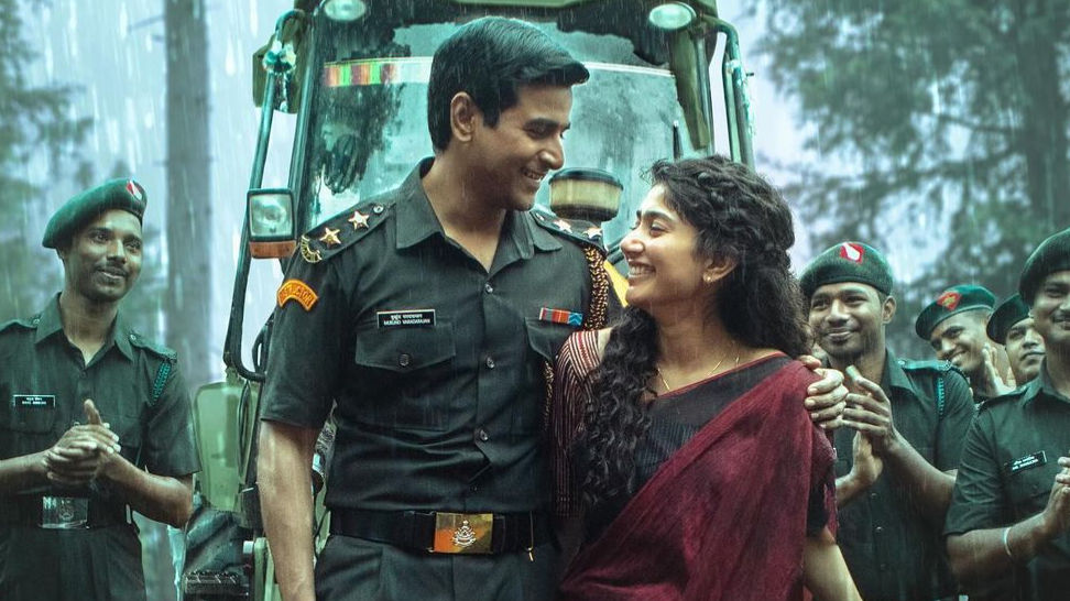 Amaran X Review: Netizens Call Sivakarthikeyan-Sai Pallavi Starrer 'Perfect Tribute' To Major Mukund | Republic World