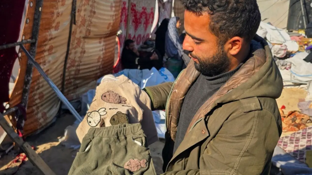 Pregnant Woman and Her 1-Year-Old Son Killed in Israeli Airstrike in Gaza Pregnant Woman, Infant Son Killed in Israeli Airstrike in Gaza