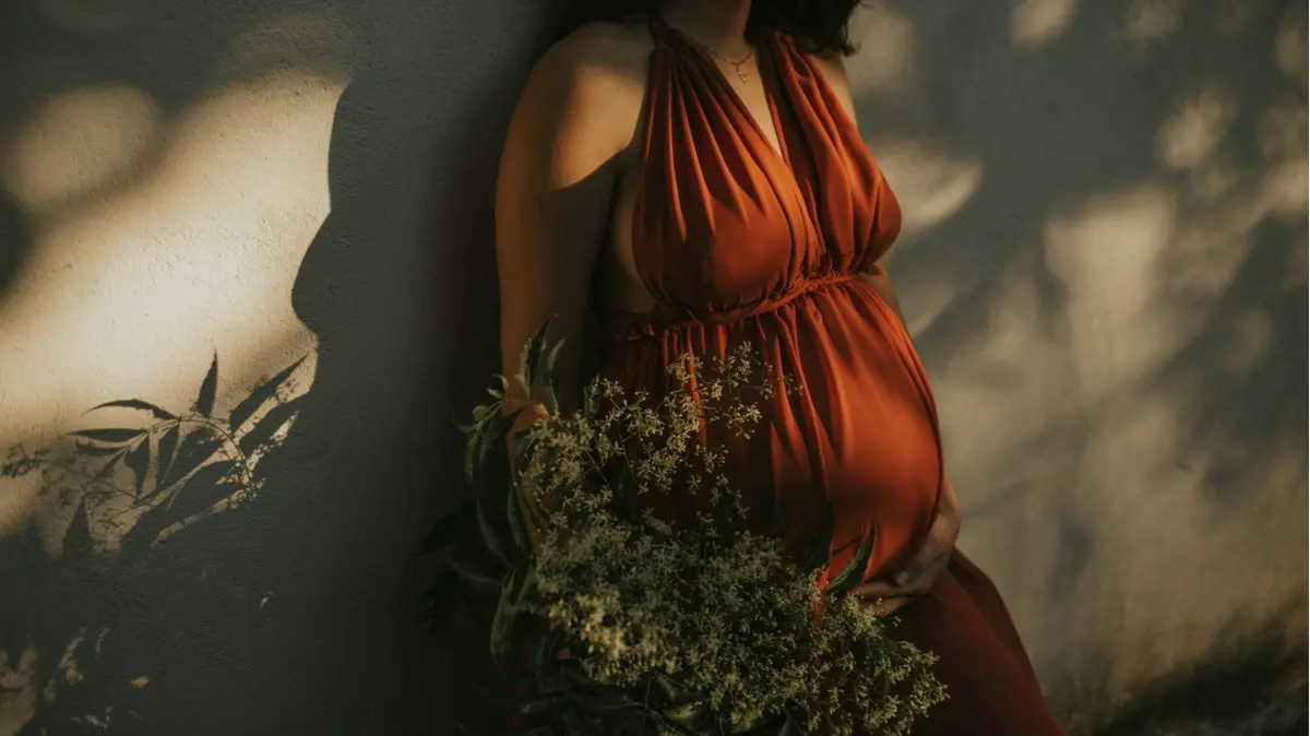 पति को था गर्भवती पत्नी के चरित्र पर शक, तकिए से गला दबाकर की हत्या; गर्भ से बाहर निकल आया भ्रूण 7 months pregnant wife murdered